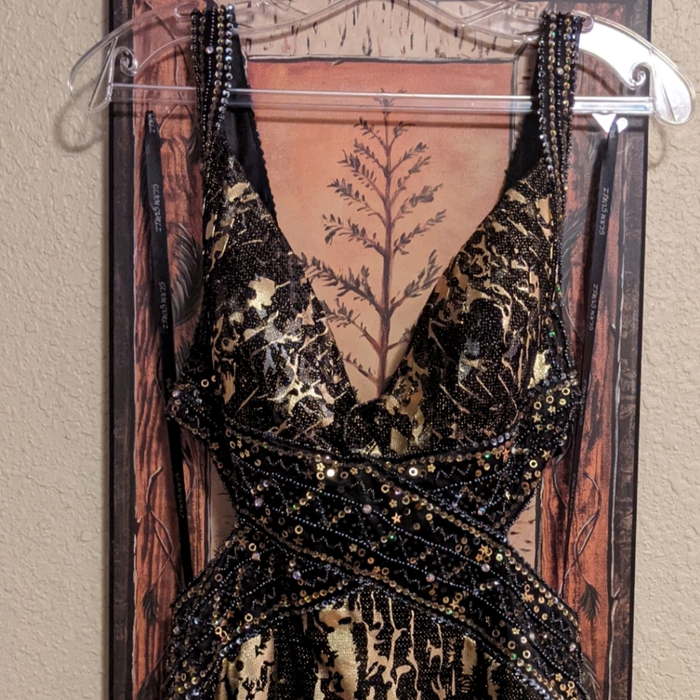 Glam Gurlz Black & Gold sz8 Gown NWT